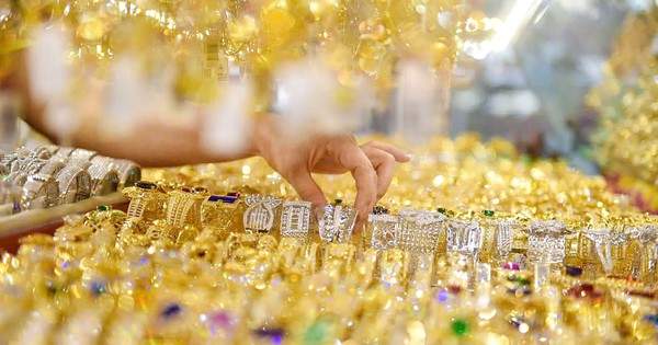 Sau cú lao dốc, giá vàng nhẫn, vàng SJC cuối ngày 29/5 bất ngờ tăng trở lại