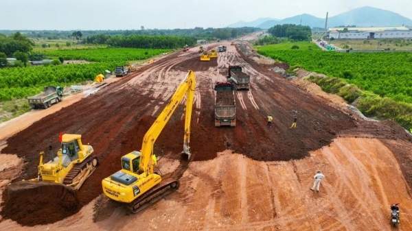 Đồng Nai đặt mục tiêu đến 30/6 giải ngân vốn đầu tư công đạt Top 10 cả nước Đồng Nai đặt mục tiêu đến 30/6 giải ngân vốn đầu tư công đạt Top 10 cả nước