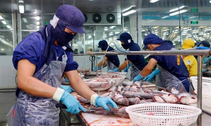 Firms under pressure of rising costs amid trade uncertainty: HSBC survey