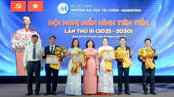 Trường Đại học Tài chính – Marketing tổ chức Hội nghị điển hình tiên tiến lần thứ III