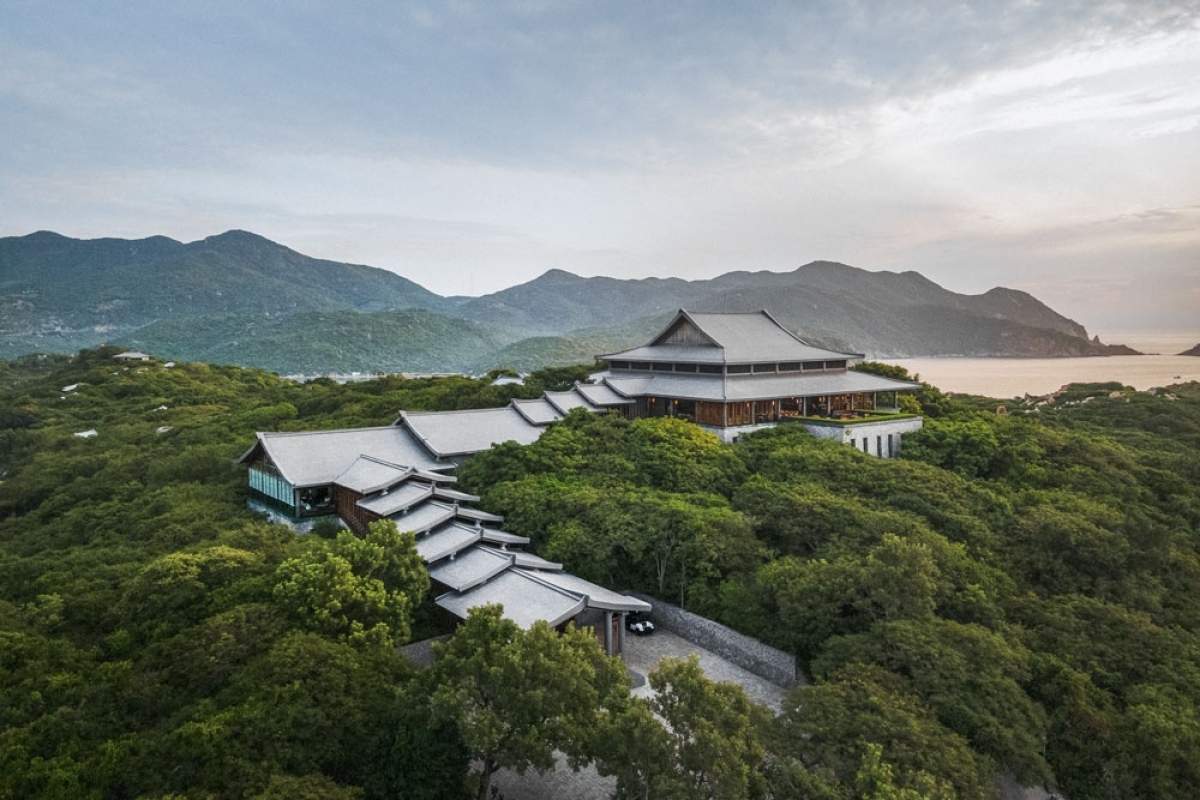 Amanoi wins Three MICHELIN Keys at 2025 awards Amanoi wins Three MICHELIN Keys at 2025 awards