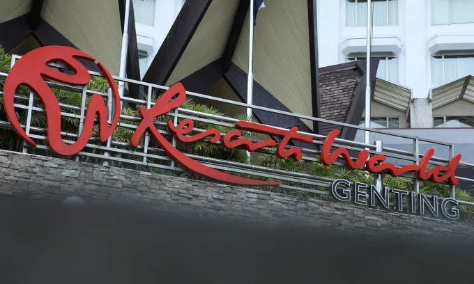 Billionaire Lim family’s Genting launches .6B deal to take Malaysia unit private