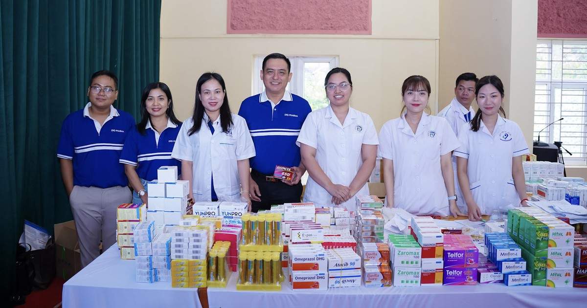 DHG Pharma đồng hành cùng đoàn y bác sĩ mang nắng ấm đến Tả Củ Tỷ DHG Pharma đồng hành cùng đoàn y bác sĩ mang nắng ấm đến Tả Củ Tỷ