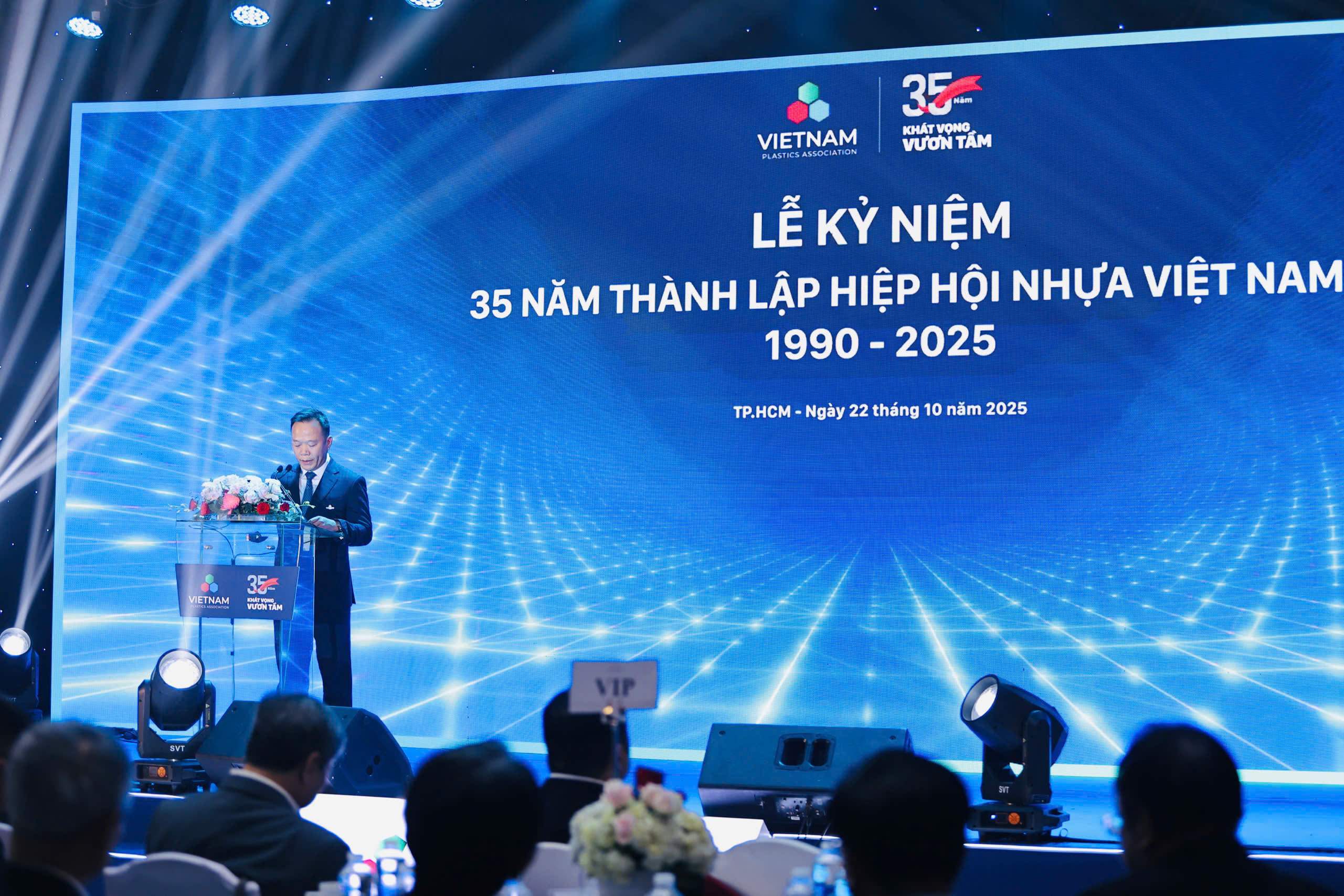 Định vị ngành nhựa Việt Nam trong chuỗi giá trị toàn cầu Định vị ngành nhựa Việt Nam trong chuỗi giá trị toàn cầu