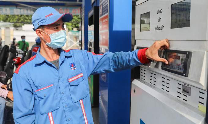 Gasoline tumbles to 11-week bottom Gasoline tumbles to 11-week bottom