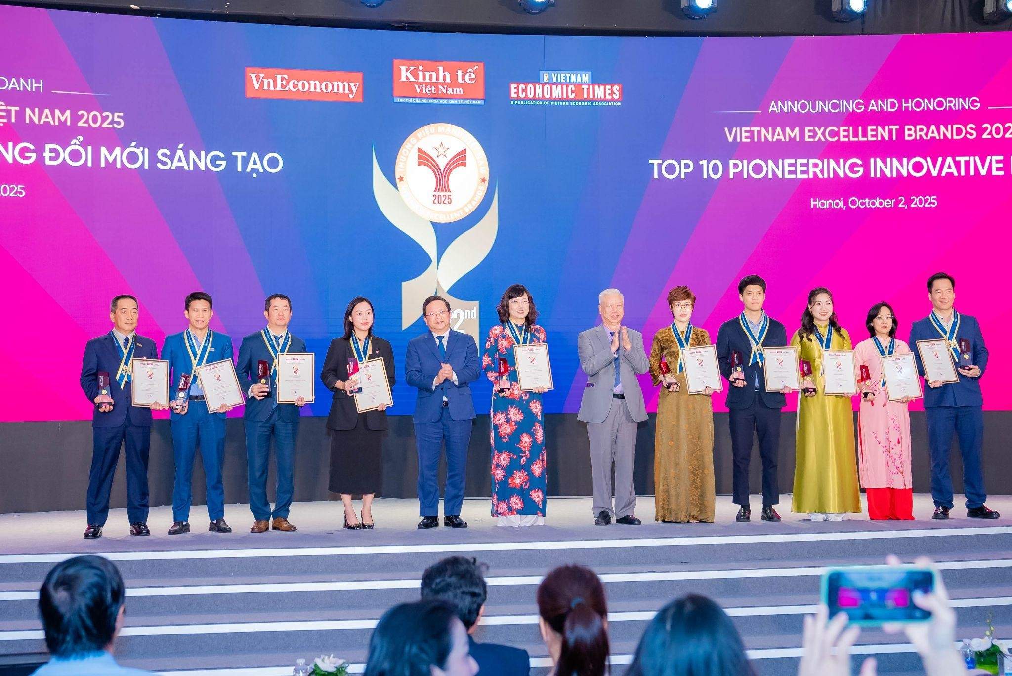 Intech Group được vinh danh Top 10 Thương hiệu mạnh – Tiên phong đổi mới sáng tạo 2025 Intech Group được vinh danh Top 10 Thương hiệu mạnh – Tiên phong đổi mới sáng tạo 2025