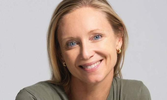 Quitting high-profile Wall Street job for ear piercing startup: How a mom built M-a-year business Quitting high-profile Wall Street job for ear piercing startup: How a mom built M-a-year business