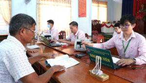 Tây Ninh kiên định phương châm “Không để ai bị bỏ lại phía sau” trong phát triển NHCSXH Tây Ninh kiên định phương châm “Không để ai bị bỏ lại phía sau” trong phát triển NHCSXH