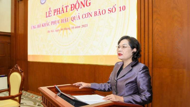 Tư lệnh ngành ngân hàng phát động ủng hộ đồng bào bị thiệt hại do cơn bão số 10