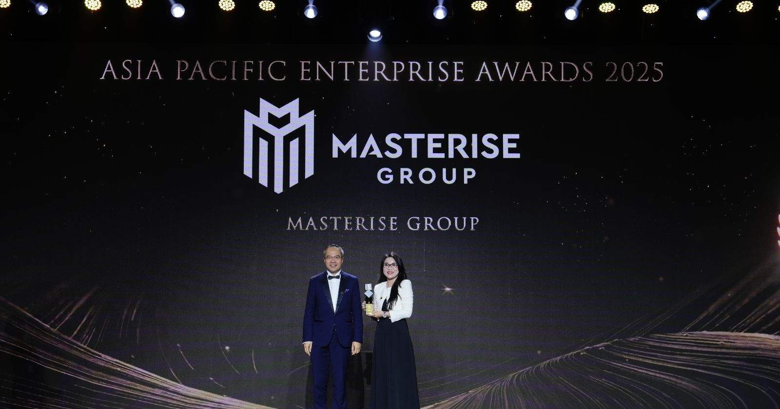 Masterise Group giành cú đúp giải thưởng tại APEA 2025