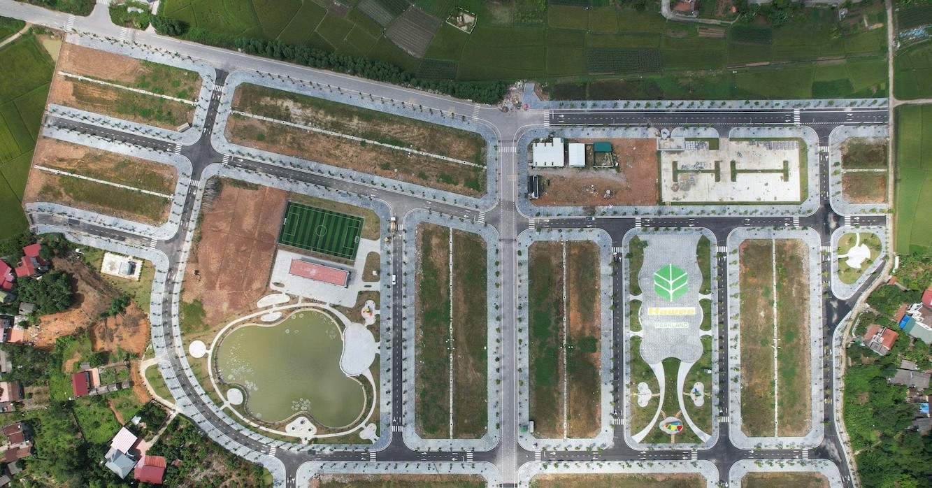 Nhà đất Hà Nội chạm đỉnh, ‘ôm’ tiền đi săn hàng ‘giá mềm’ cuối năm