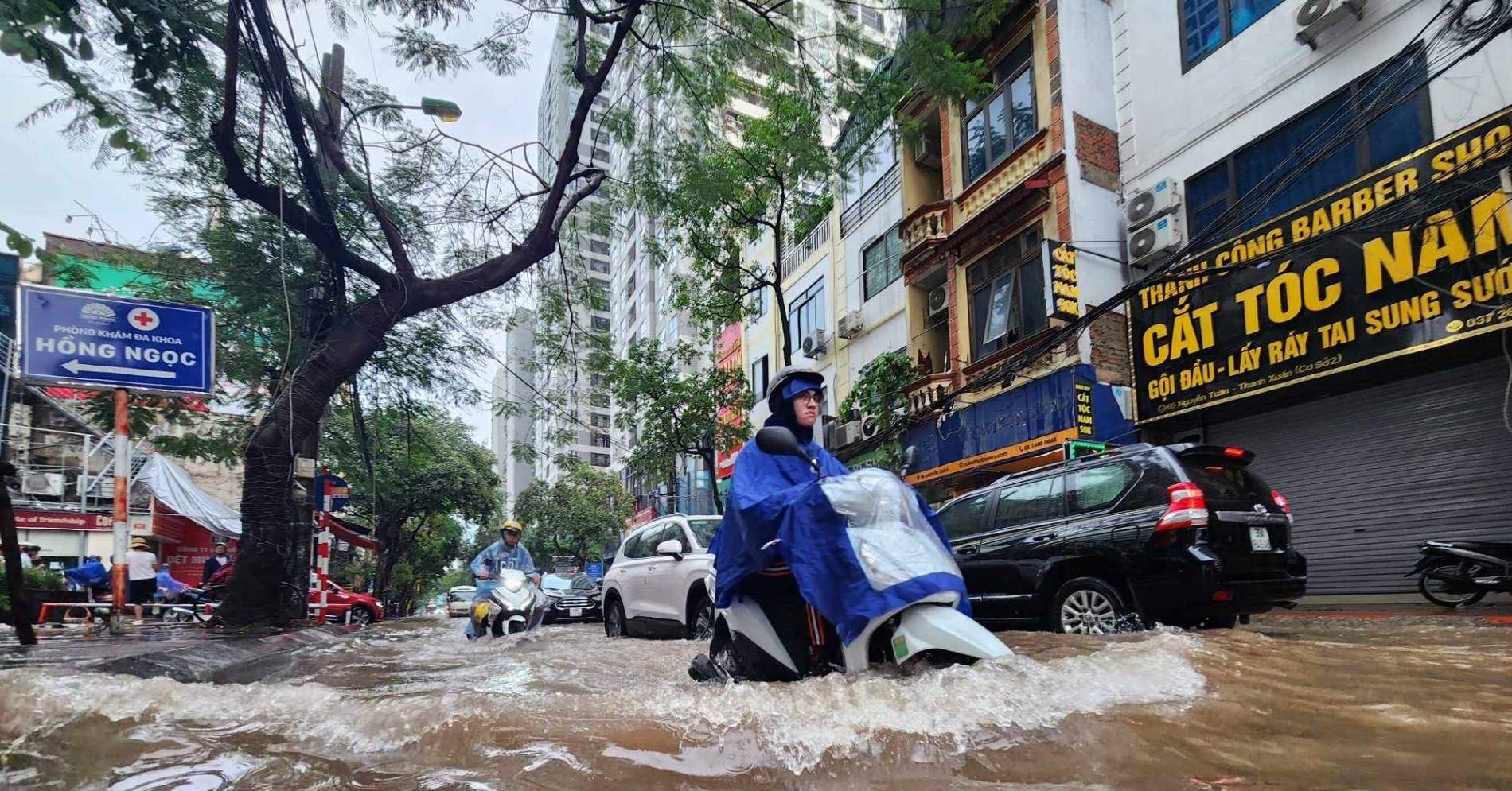 Thoát cảnh ngập lụt từ một điều lạ, bài học đắt giá khi mua nhà