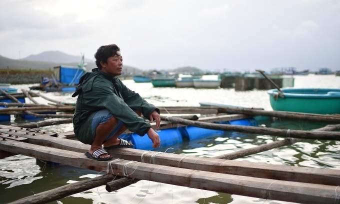 Business owners in central Vietnam left empty-handed amid flood destruction Business owners in central Vietnam left empty-handed amid flood destruction