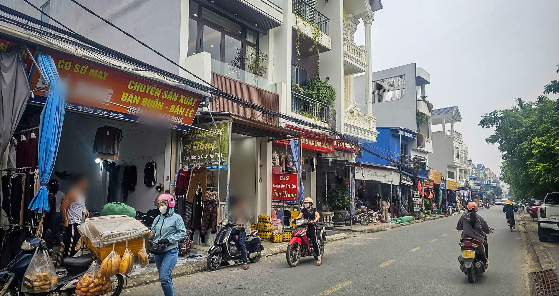 Đơn hàng tăng đột biến, ‘thủ phủ’ may mặc Ninh Bình chạy hết công suất trở lại