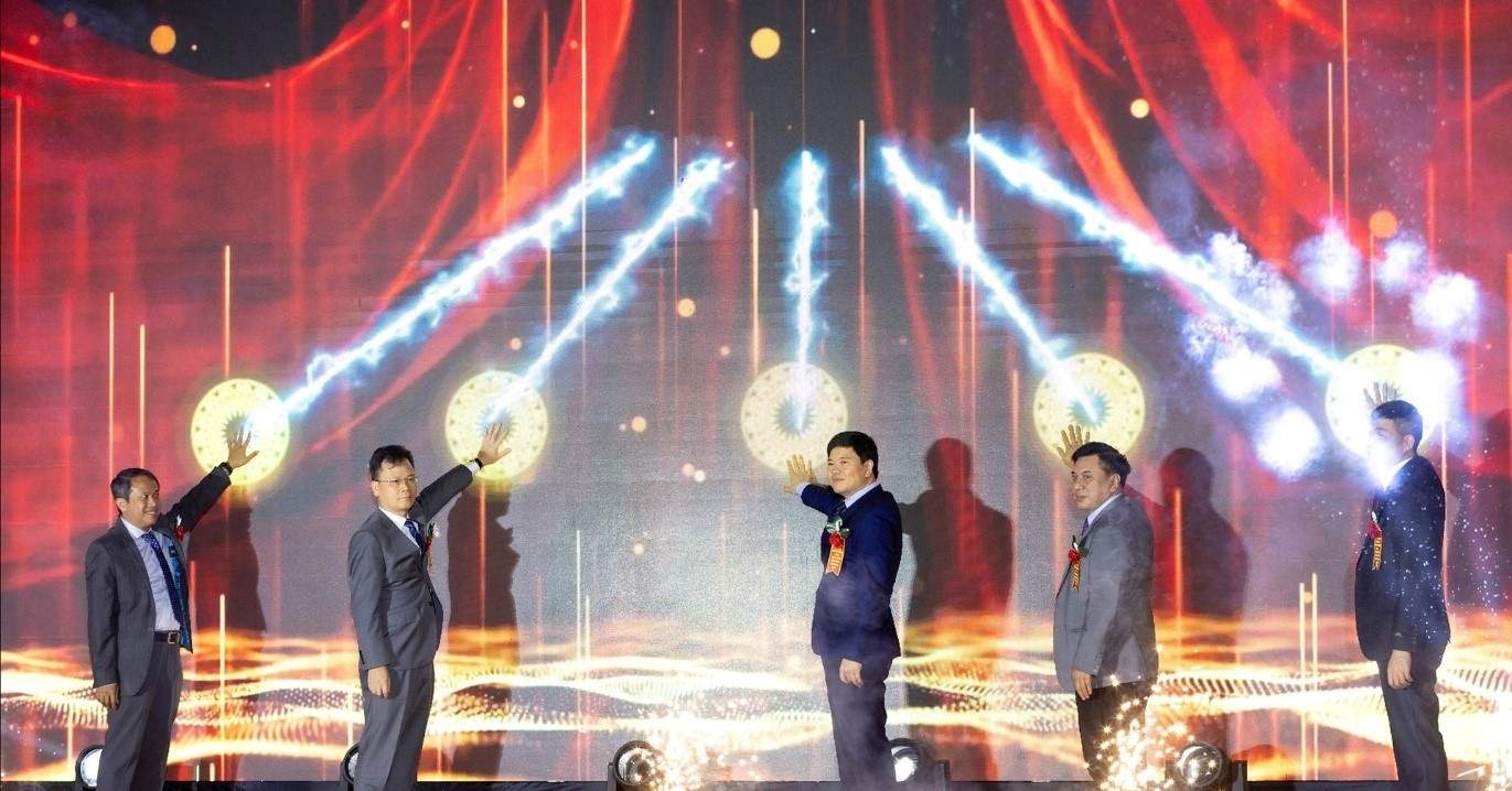 Khai mạc Hội chợ Công thương Vùng đồng bằng sông Hồng
