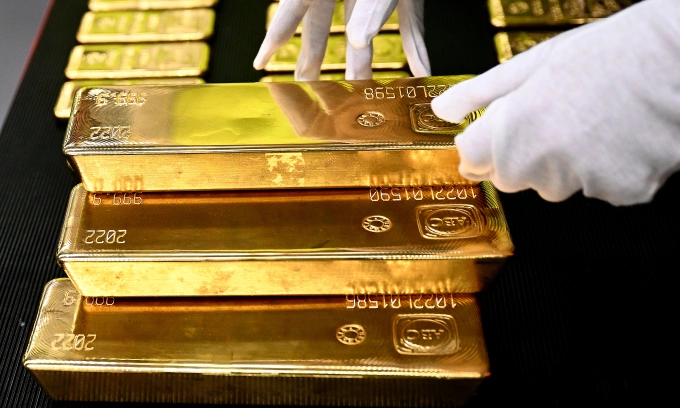 Lion Global Investors debuts Singapore’s first insured physical gold fund Lion Global Investors debuts Singapore’s first insured physical gold fund