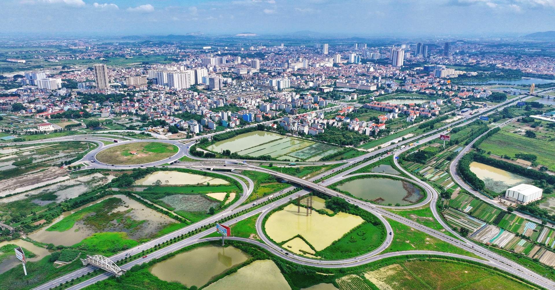 Loạt địa phương cán mốc tỷ USD về thu hút vốn đầu tư nước ngoài