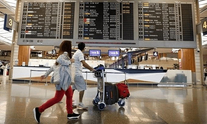 Passengers flying out of Singapore to pay up to  sustainable fuel levy from October 2026