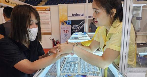 Diễn biến bất ngờ của vàng miếng