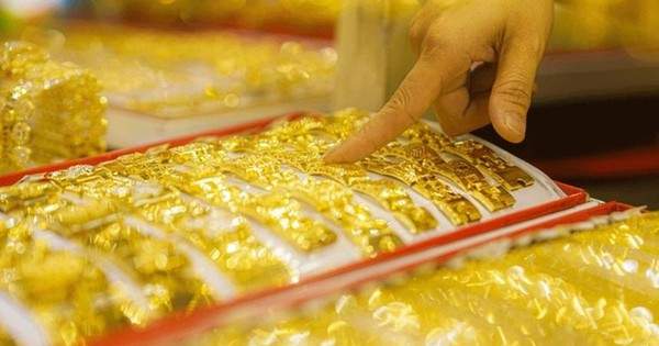 Giá vàng thế giới tăng mạnh, vàng trong nước tiếp đà đi lên