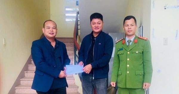 Người đàn ông lập tức báo công an khi nhận được 100 triệu đồng từ tài khoản lạ