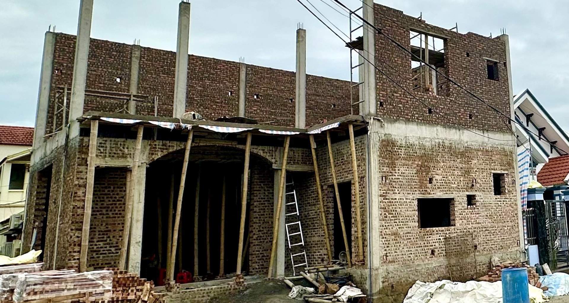 Bộ Xây dựng nói rõ điều kiện miễn giấy phép xây dựng nhà dưới 7 tầng ở Hà Nội