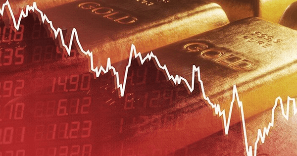 Tối 29/12, giá vàng thế giới bất ngờ quay đầu giảm mạnh hơn 200 USD/ounce