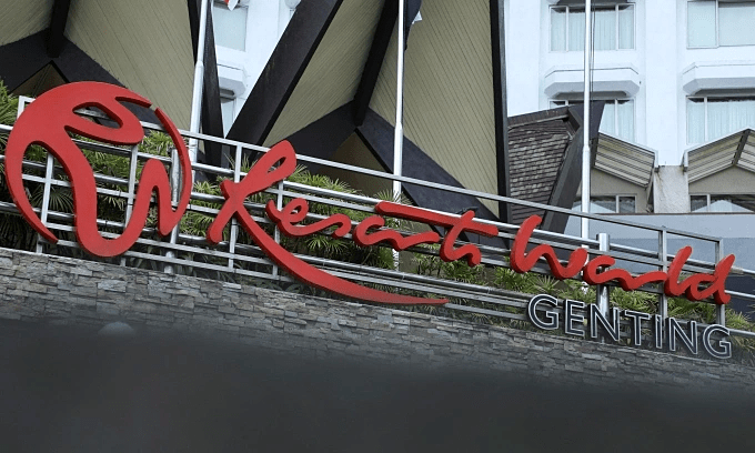 Casino giant Genting Malaysia to remain listed after privatization offer flops