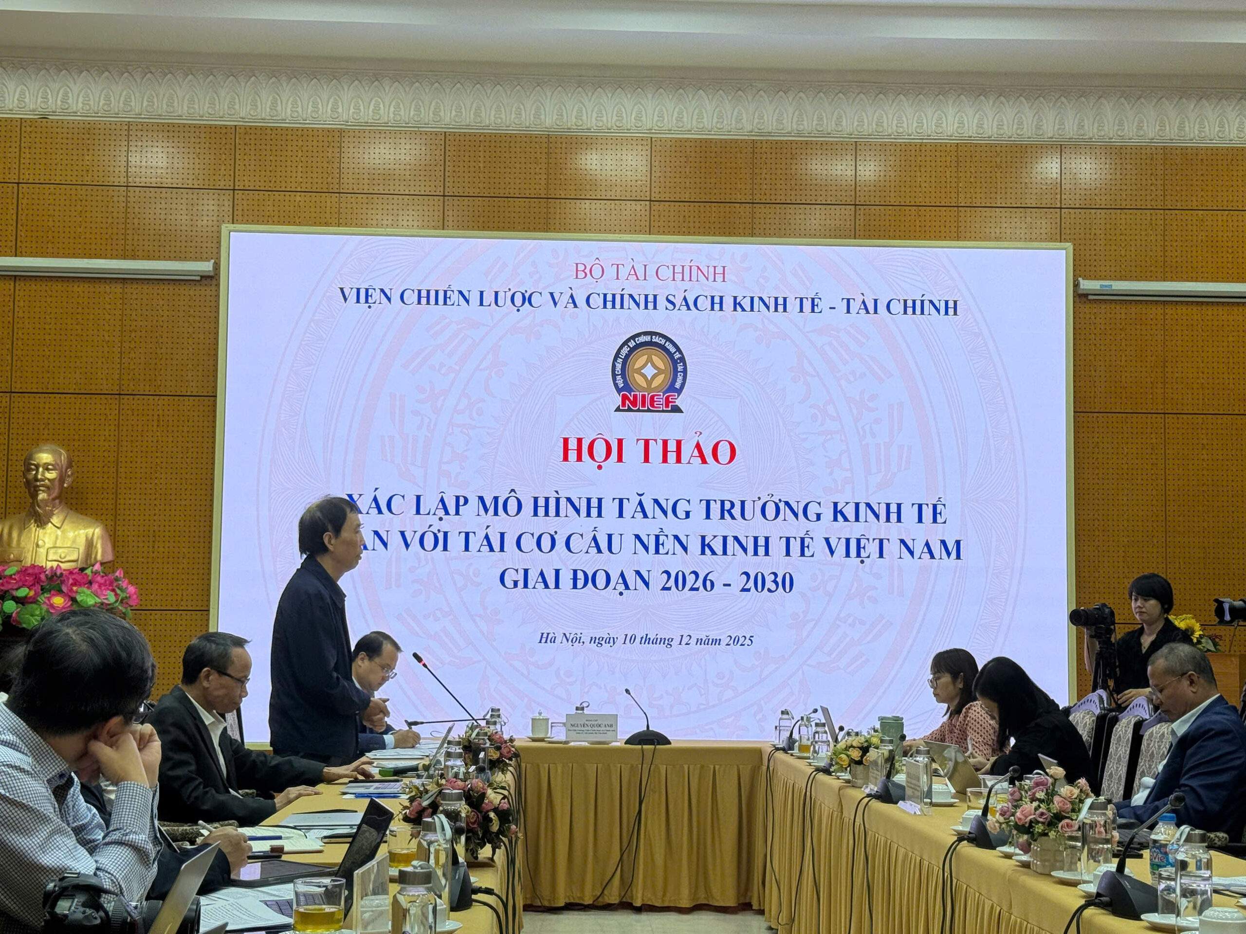 Chuyển đổi mô hình tăng trưởng, hướng tới GDP tăng hai chữ số giai đoạn 2026-2030