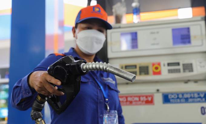 Gasoline prices decrease – VnExpress International