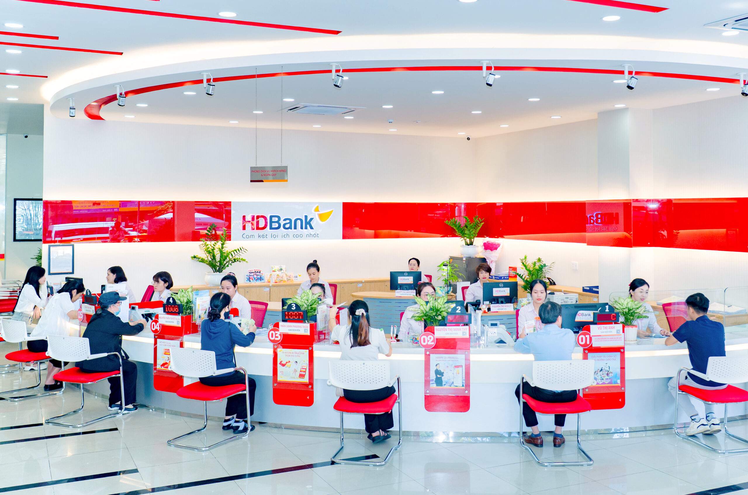 HDBank chốt quyền chia gần 30% cổ tức và cổ phiếu thưởng vào ngày cả nước khởi công – khánh thành 245 dự án lớn HDBank chốt quyền chia gần 30% cổ tức và cổ phiếu thưởng vào ngày cả nước khởi công – khánh thành 245 dự án lớn