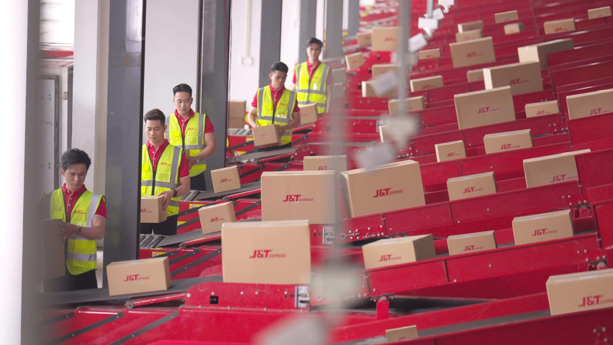 JT Express nâng cấp vận hành đáp ứng nhu cầu mua sắm cuối năm
