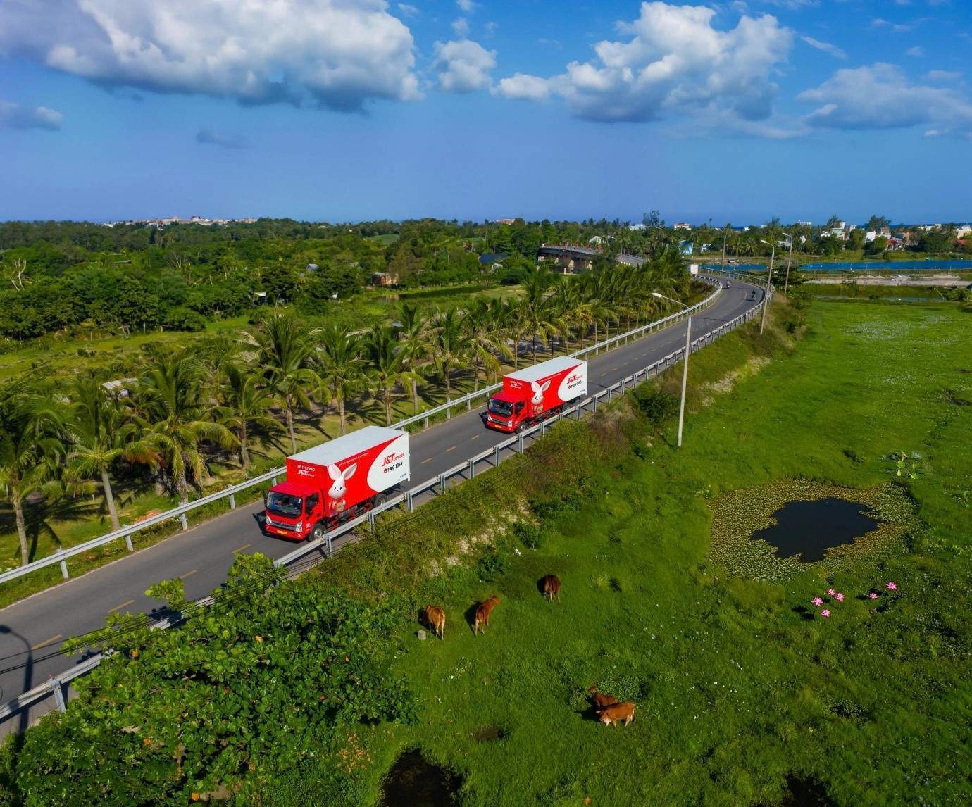 JT Express nỗ lực kết nối buôn làng, mở lối phát triển nơi vùng biên viễn Chư Prông