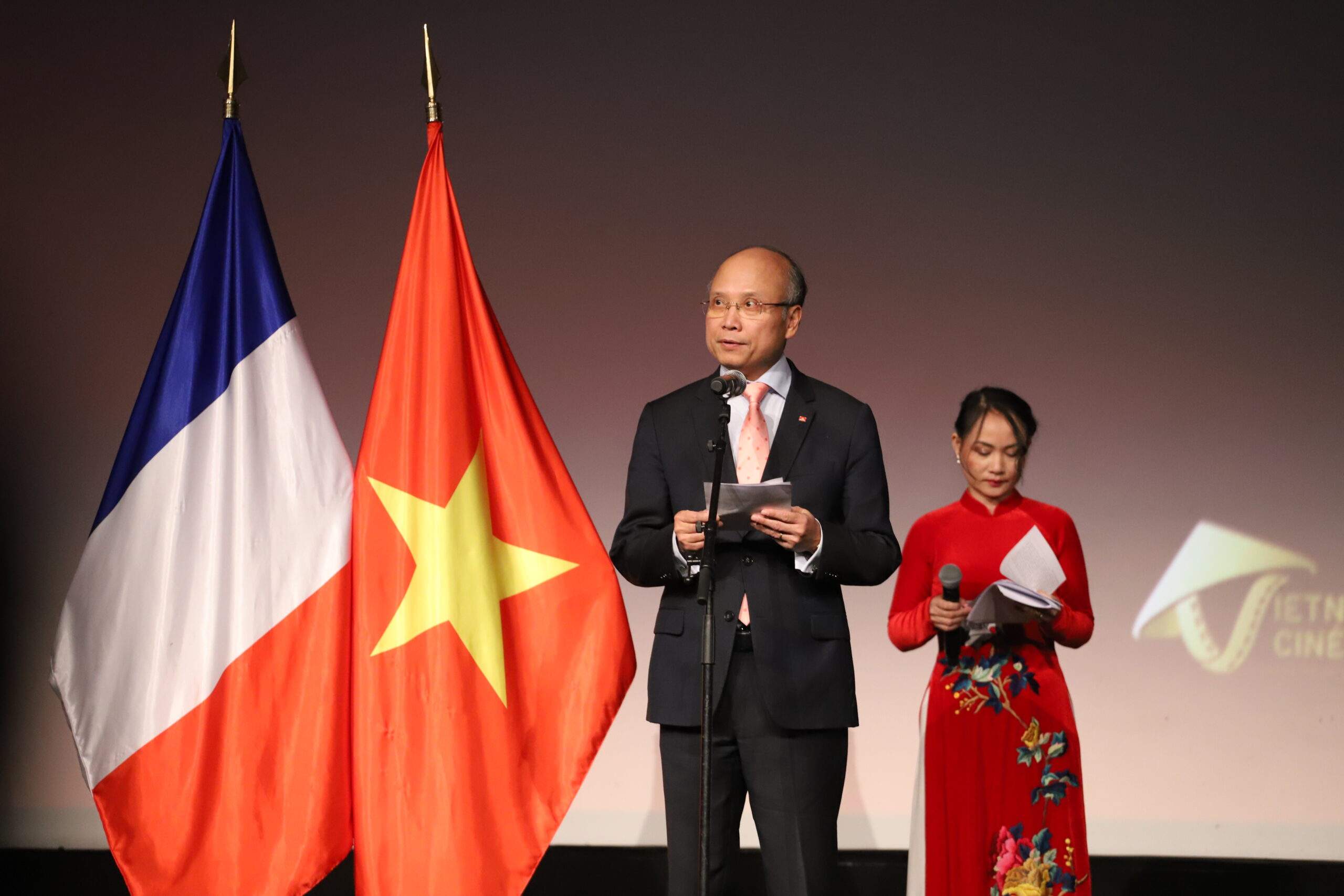Khai mạc tuần lễ “Điện ảnh Việt Nam – Hành trình ánh sáng” tại Paris (Pháp)