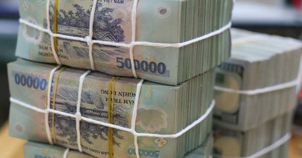 Một ngân hàng bất ngờ tăng 1,2% lãi suất tiền gửi Một ngân hàng bất ngờ tăng 1,2% lãi suất tiền gửi