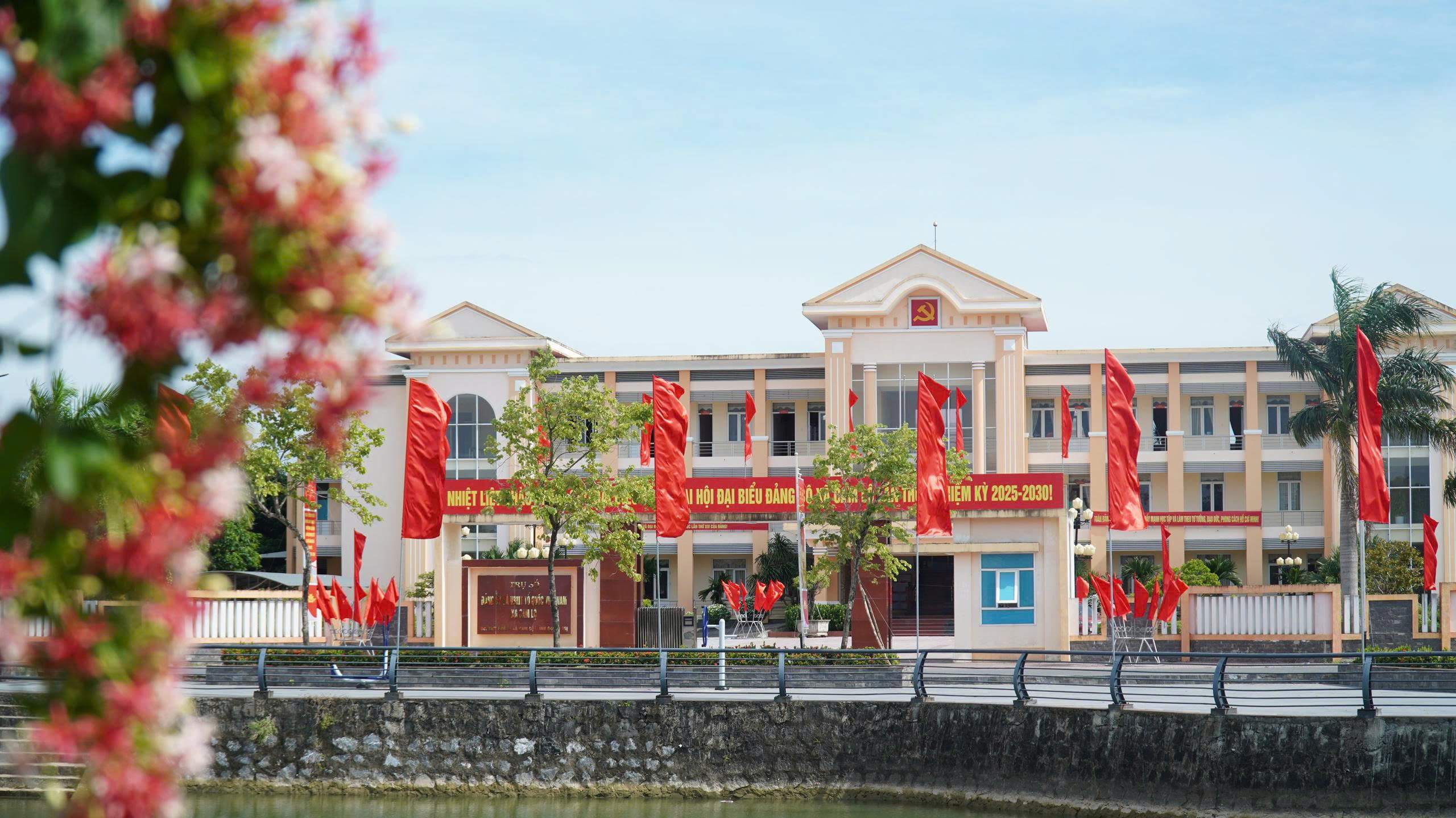 Nền tảng mới cho quản trị hiện đại từ cấp cơ sở Nền tảng mới cho quản trị hiện đại từ cấp cơ sở