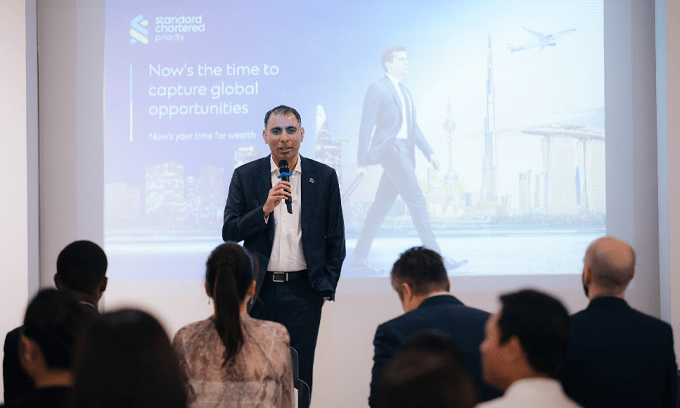Standard Chartered hosts exclusive art exhibition for priority clients Standard Chartered hosts exclusive art exhibition for priority clients