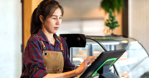 Techcombank cùng hộ kinh doanh giải bài toán vận hành toàn diện