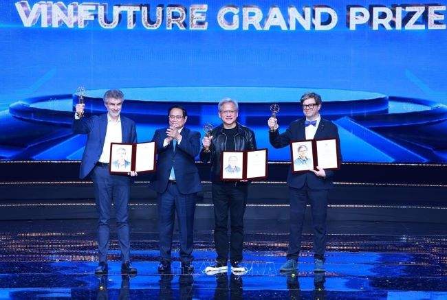 Trước “giờ G”, thành viên Hội đồng VinFuture hé lộ về các chủ nhân của giải thưởng triệu đô Trước “giờ G”, thành viên Hội đồng VinFuture hé lộ về các chủ nhân của giải thưởng triệu đô