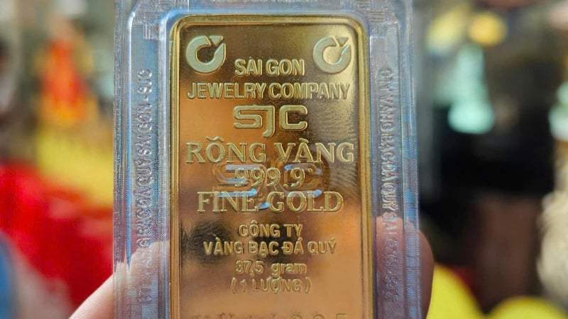 Vàng SJC tiếp tục lập đỉnh chưa từng có 157,2 triệu đồng/lượng, dự báo còn tăng mạnh