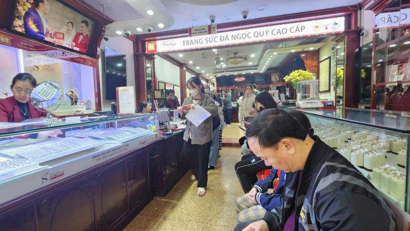 Vàng SJC và nhẫn ổn định, dự báo nhu cầu mua tiếp tục tăng mạnh