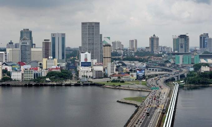 Why are fewer Singaporeans flocking to Malaysia’s Johor for this year-end holiday? Why are fewer Singaporeans flocking to Malaysia’s Johor for this year-end holiday?