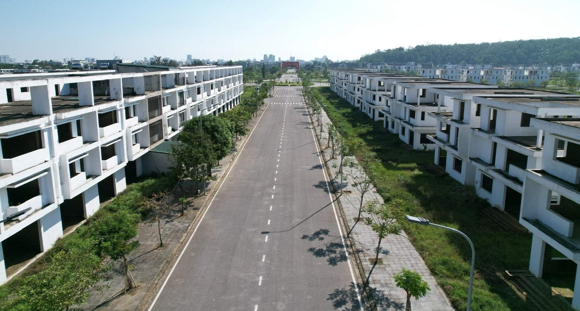 Khu đô thị được ví như ‘thành phố thu nhỏ’ ở Sầm Sơn hoang vắng lạ thường