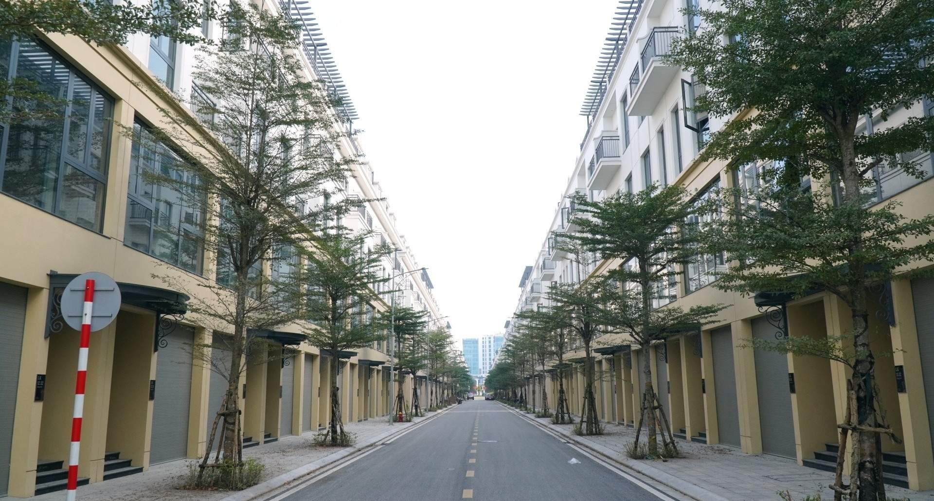 Khu đô thị hiện đại bên bờ sông Mã ở Thanh Hóa vắng bóng cư dân