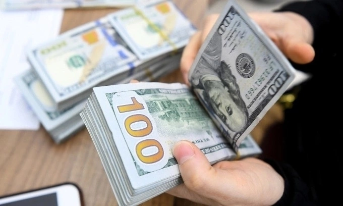 Dollar slides against dong – VnExpress International