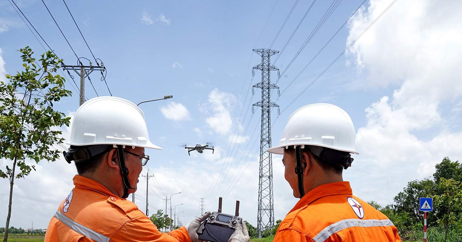 EVNSPC vượt khó thành công, hoàn thành xuất sắc nhiệm vụ 2025