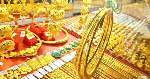 Giá vàng tăng vọt ngay đầu phiên giao dịch