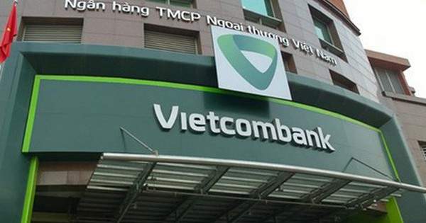 Giám đốc Khối Dữ liệu Vietcombank đăng ký mua cổ phiếu VCB