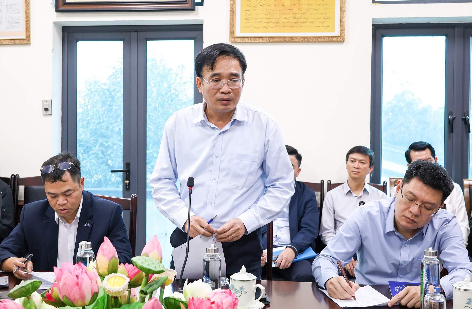 Gỡ vướng mặt bằng dự án kéo dài đường băng sân bay Vinh
