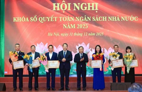 Hà Nội hoàn thành khóa sổ quyết toán ngân sách nhà nước năm 2025 Hà Nội hoàn thành khóa sổ quyết toán ngân sách nhà nước năm 2025